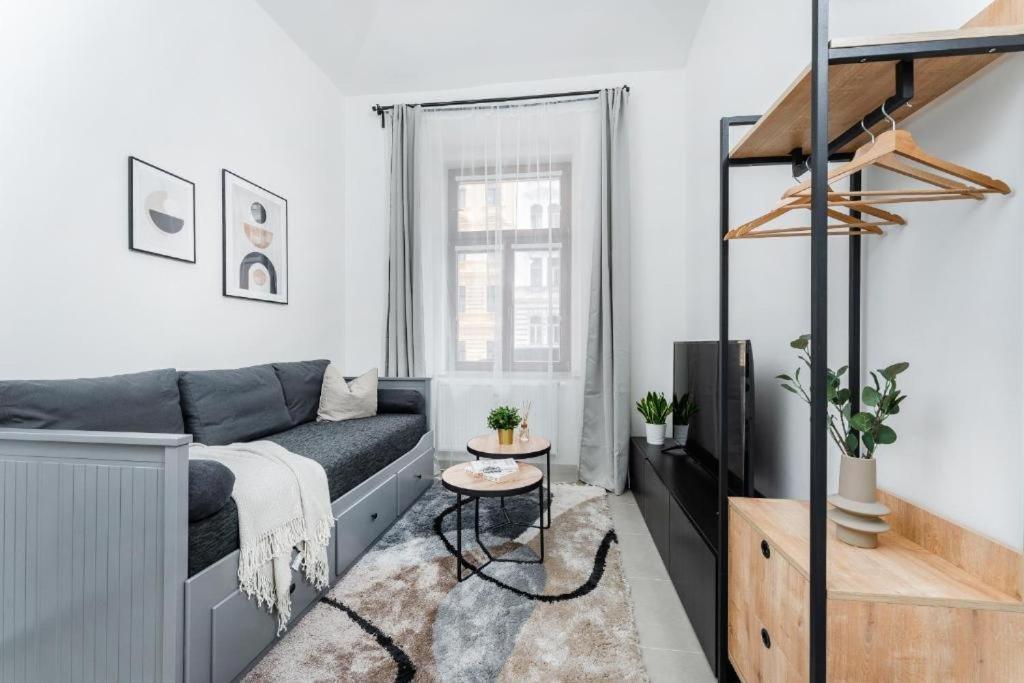 Nice Apartman In New Town Pragueアパートメント エクステリア 写真