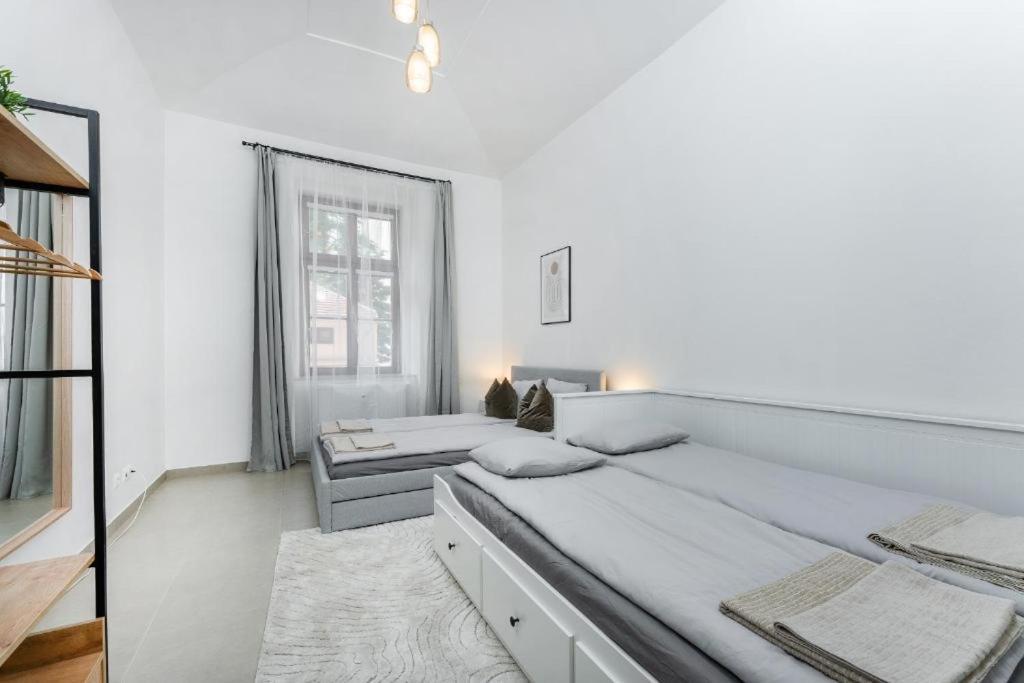 Nice Apartman In New Town Pragueアパートメント エクステリア 写真