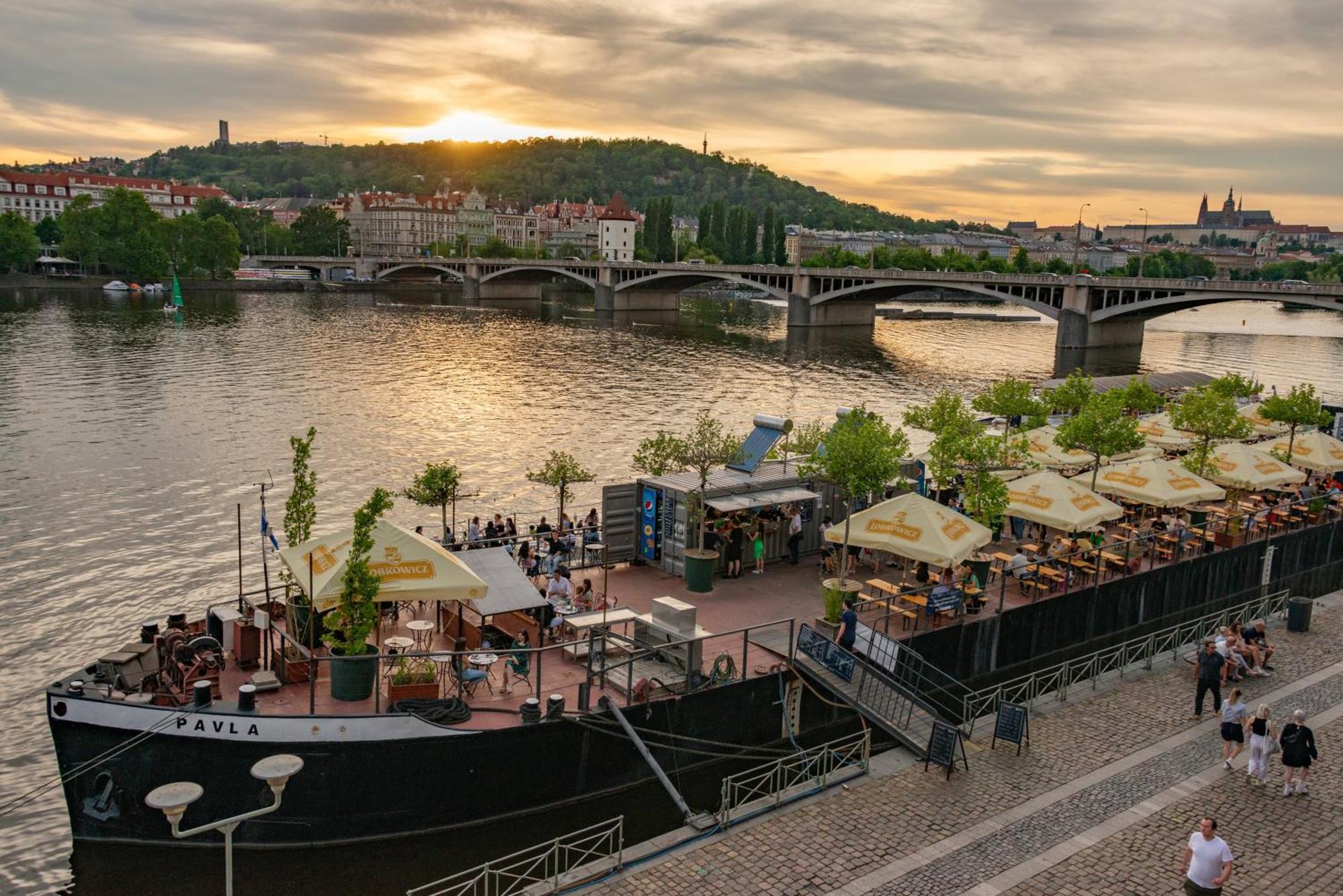 Nice Apartman In New Town Pragueアパートメント エクステリア 写真